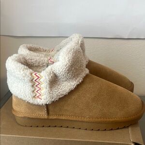 Chestnut Winter Boots with Fur Lining